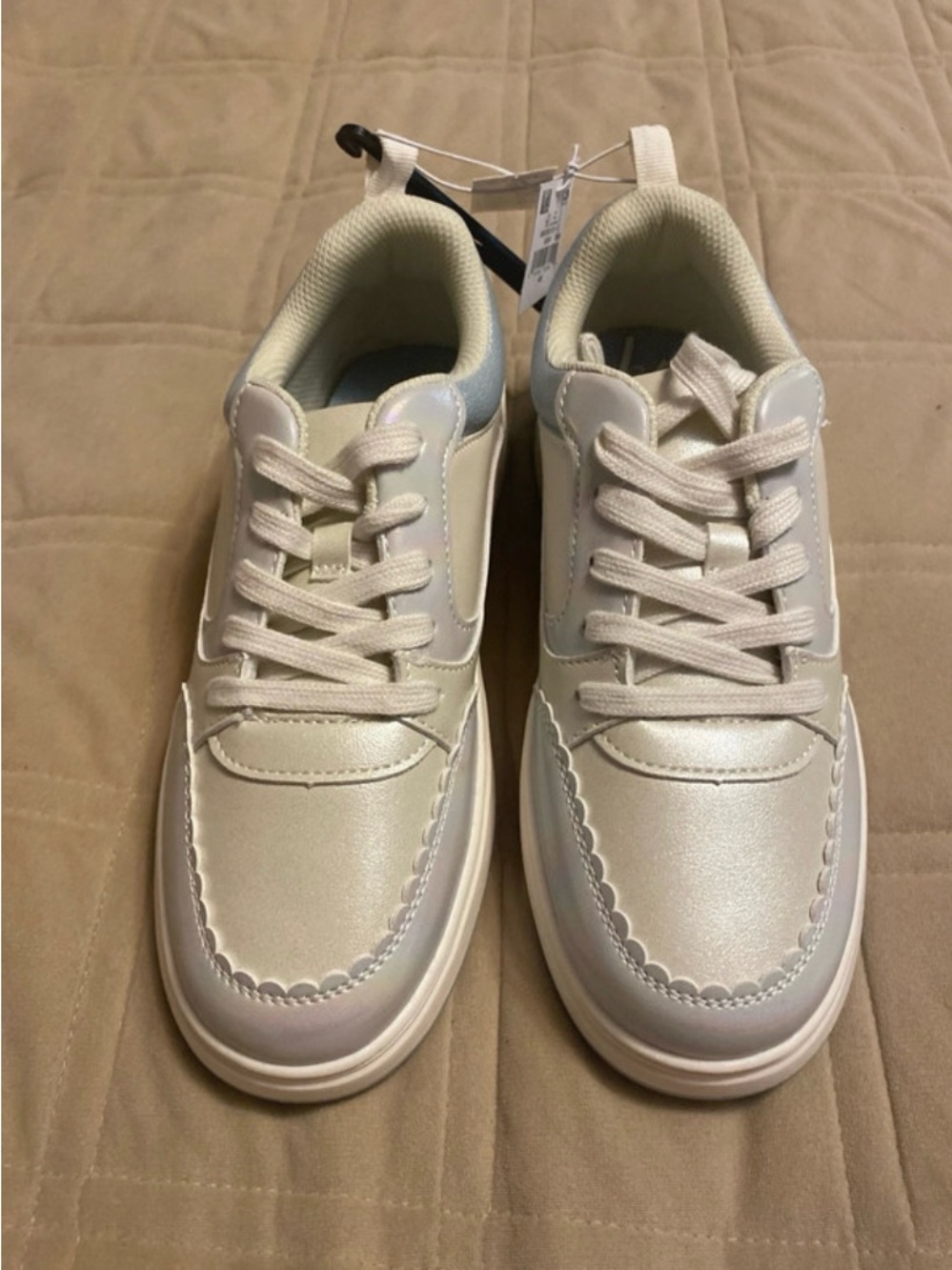 Old Navy Girls' Iridescent Pearl White Lace-Up Sneakers
